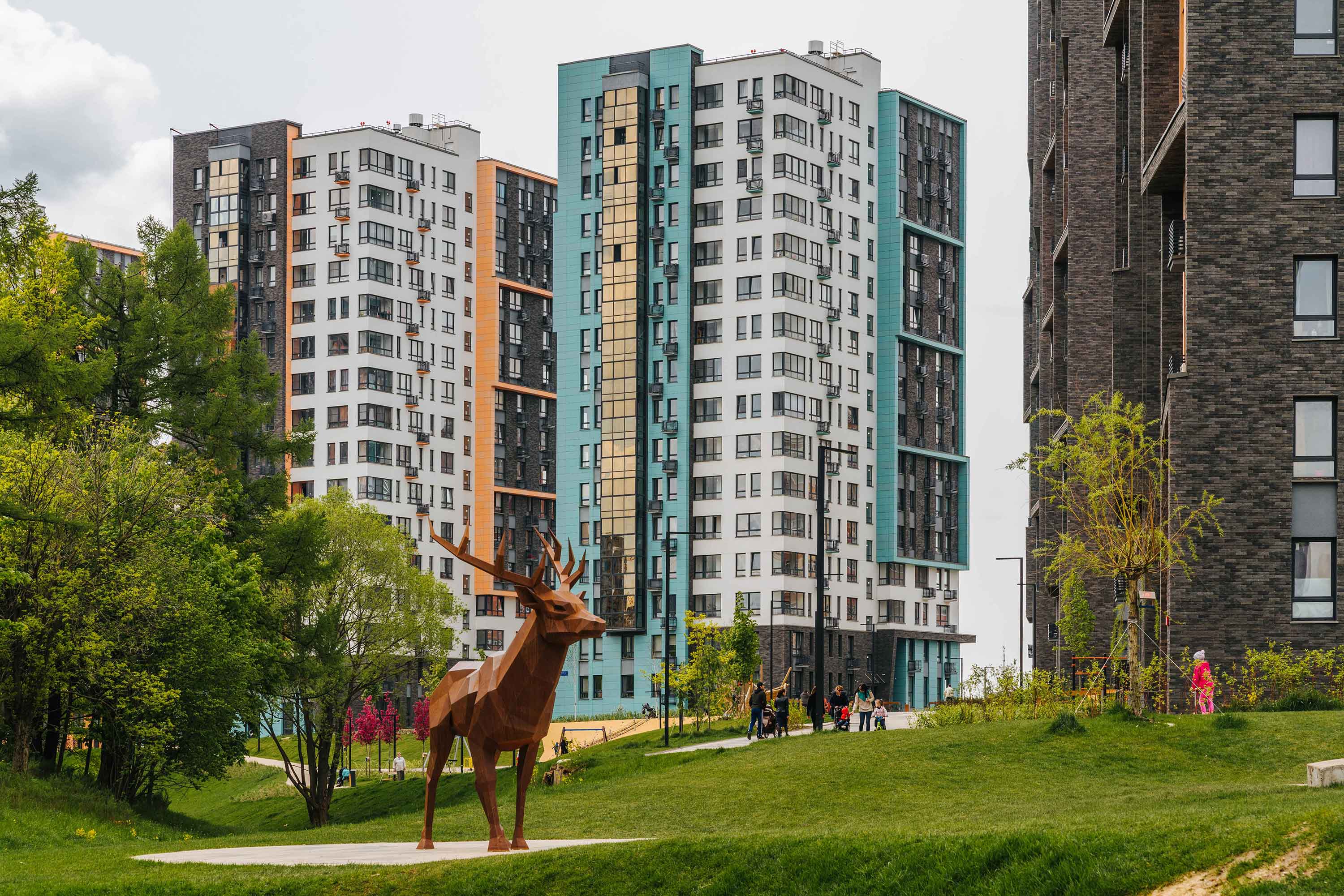 Москва сосенское. Скульптура ЖК Скандинавия. Поселение Сосенское Москва. Rockwood Development объекты.